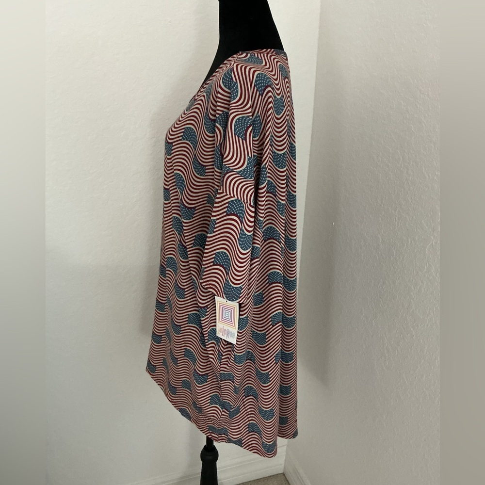 LuLaRoe Irma American Flag theme Print Oversized Tunic Top – Size 2XL – NWT - Picture 4 of 11